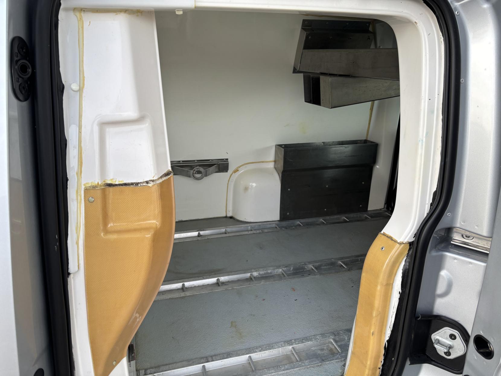 Volkswagen Caddy 2.0 TDI C20 Commerce Pro Panel Van 5dr Diesel Manual SWB Euro 6 (s/s) (102 ps)