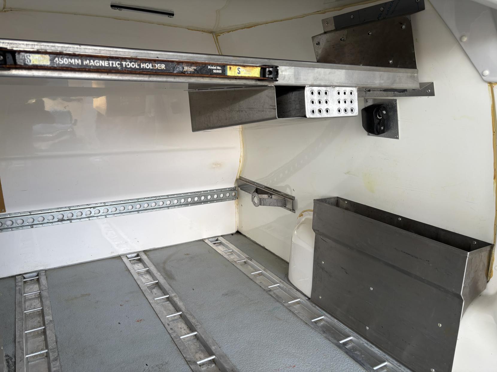 Volkswagen Caddy 2.0 TDI C20 Commerce Pro Panel Van 5dr Diesel Manual SWB Euro 6 (s/s) (102 ps)