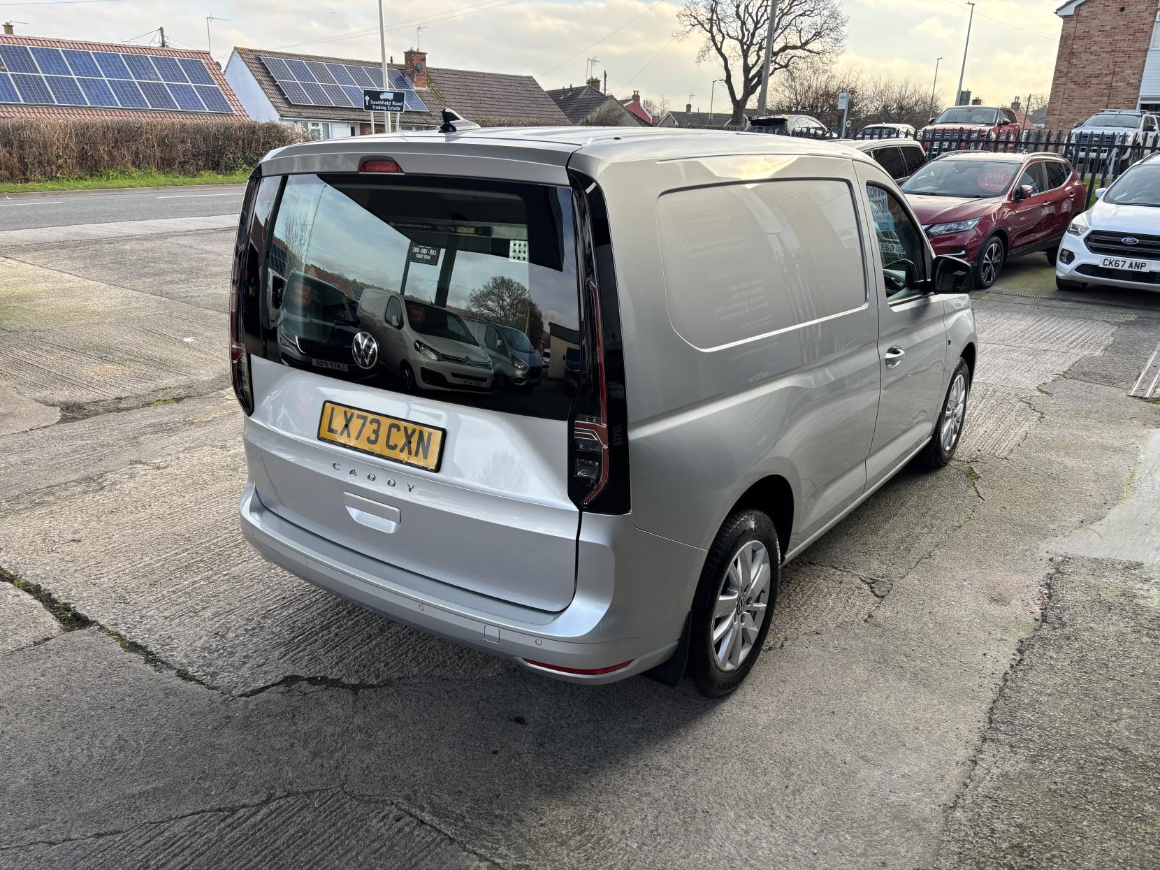 Volkswagen Caddy 2.0 TDI C20 Commerce Pro Panel Van 5dr Diesel Manual SWB Euro 6 (s/s) (102 ps)