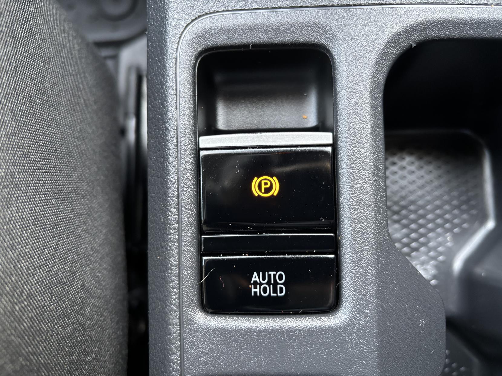 Volkswagen Caddy 2.0 TDI C20 Commerce Pro Panel Van 5dr Diesel Manual SWB Euro 6 (s/s) (102 ps)