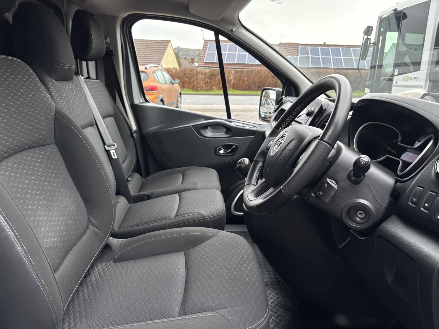 Vauxhall Vivaro 1.6 CDTi 2900 BiTurbo ecoTEC Sportive Panel Van 5dr Diesel Manual L2 H1 Euro 6 (s/s) (125 ps)