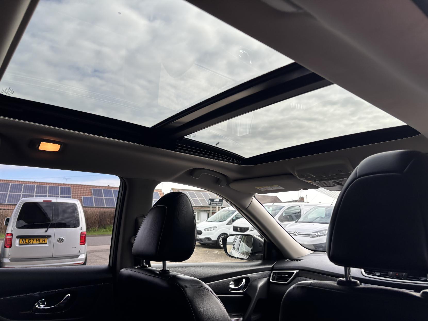 Nissan X-Trail 1.6 dCi Tekna SUV 5dr Diesel Manual Euro 6 (s/s) (130 ps)