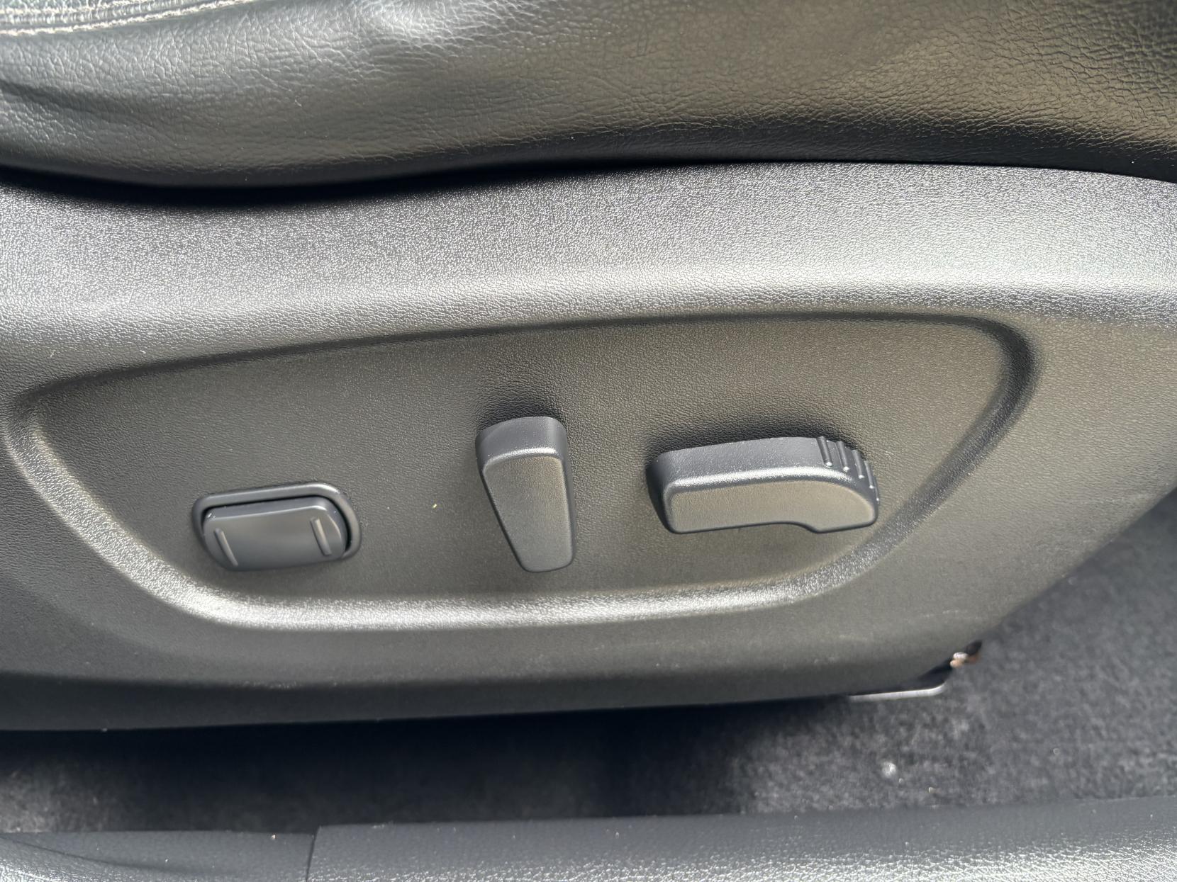 Nissan X-Trail 1.6 dCi Tekna SUV 5dr Diesel Manual Euro 6 (s/s) (130 ps)