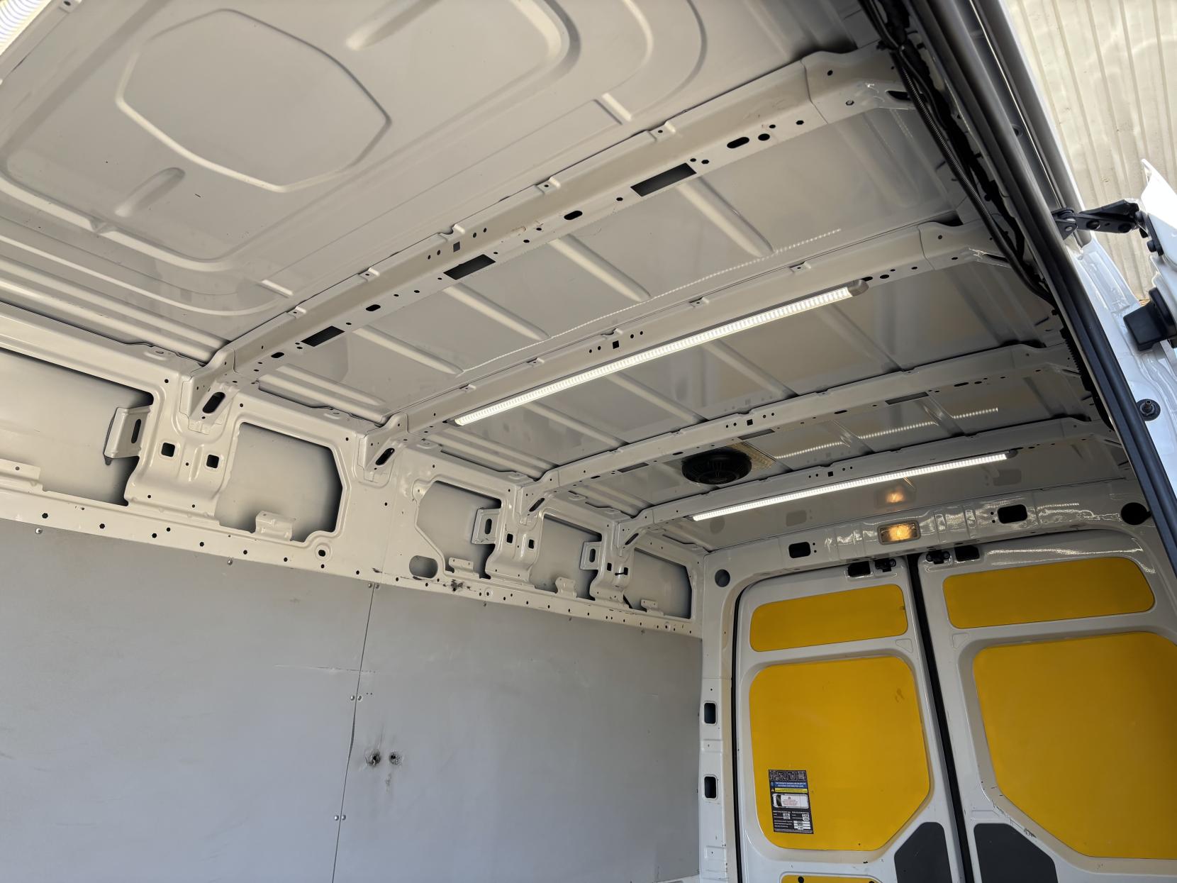 Volkswagen Crafter 2.0 TDI CR35 BlueMotion Tech Startline Panel Van 5dr Diesel Manual FWD MWB High Roof Euro 6 (s/s) (140 ps)