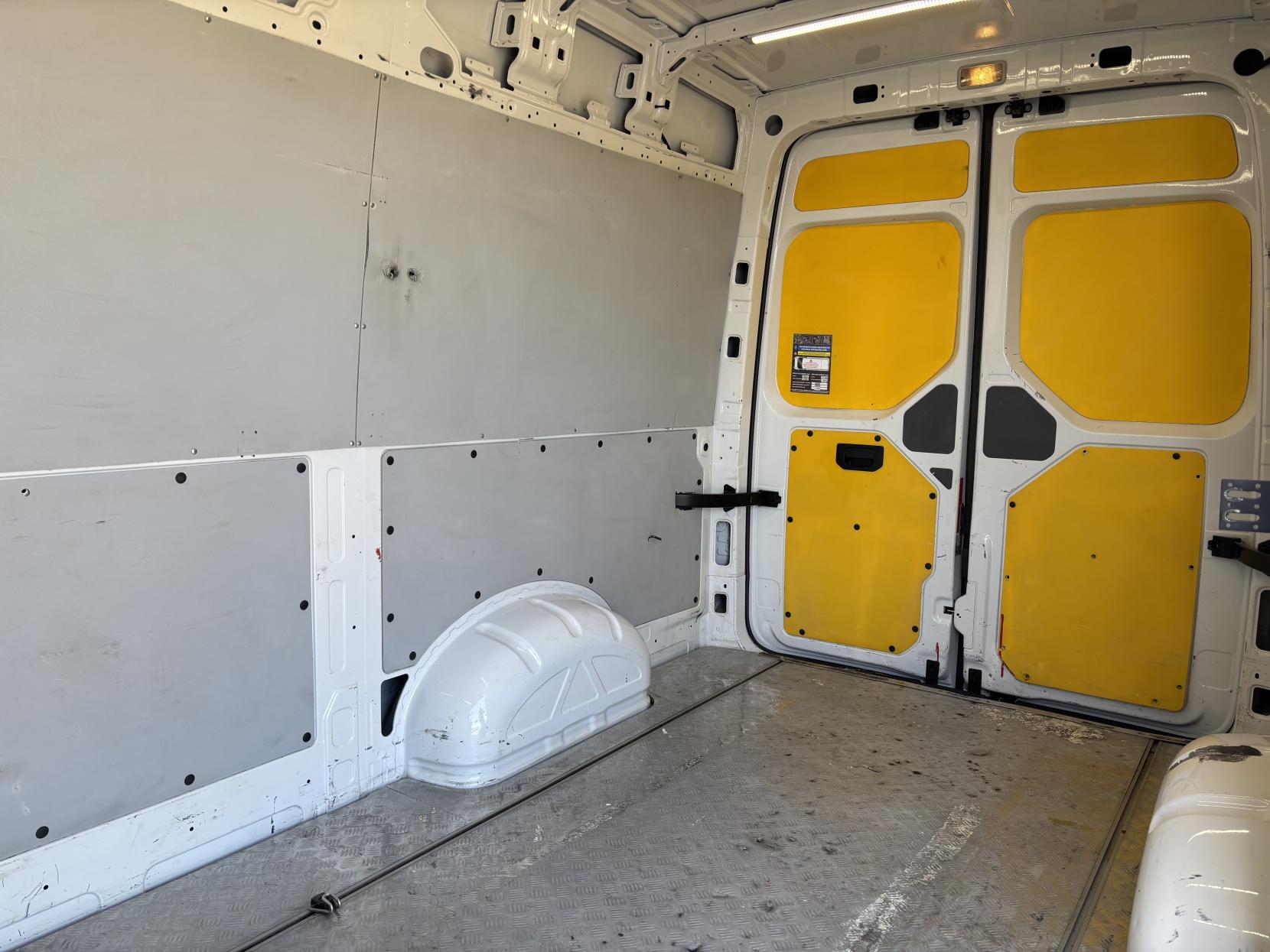 Volkswagen Crafter 2.0 TDI CR35 BlueMotion Tech Startline Panel Van 5dr Diesel Manual FWD MWB High Roof Euro 6 (s/s) (140 ps)