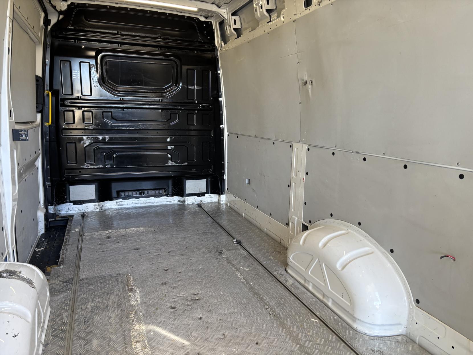 Volkswagen Crafter 2.0 TDI CR35 BlueMotion Tech Startline Panel Van 5dr Diesel Manual FWD MWB High Roof Euro 6 (s/s) (140 ps)