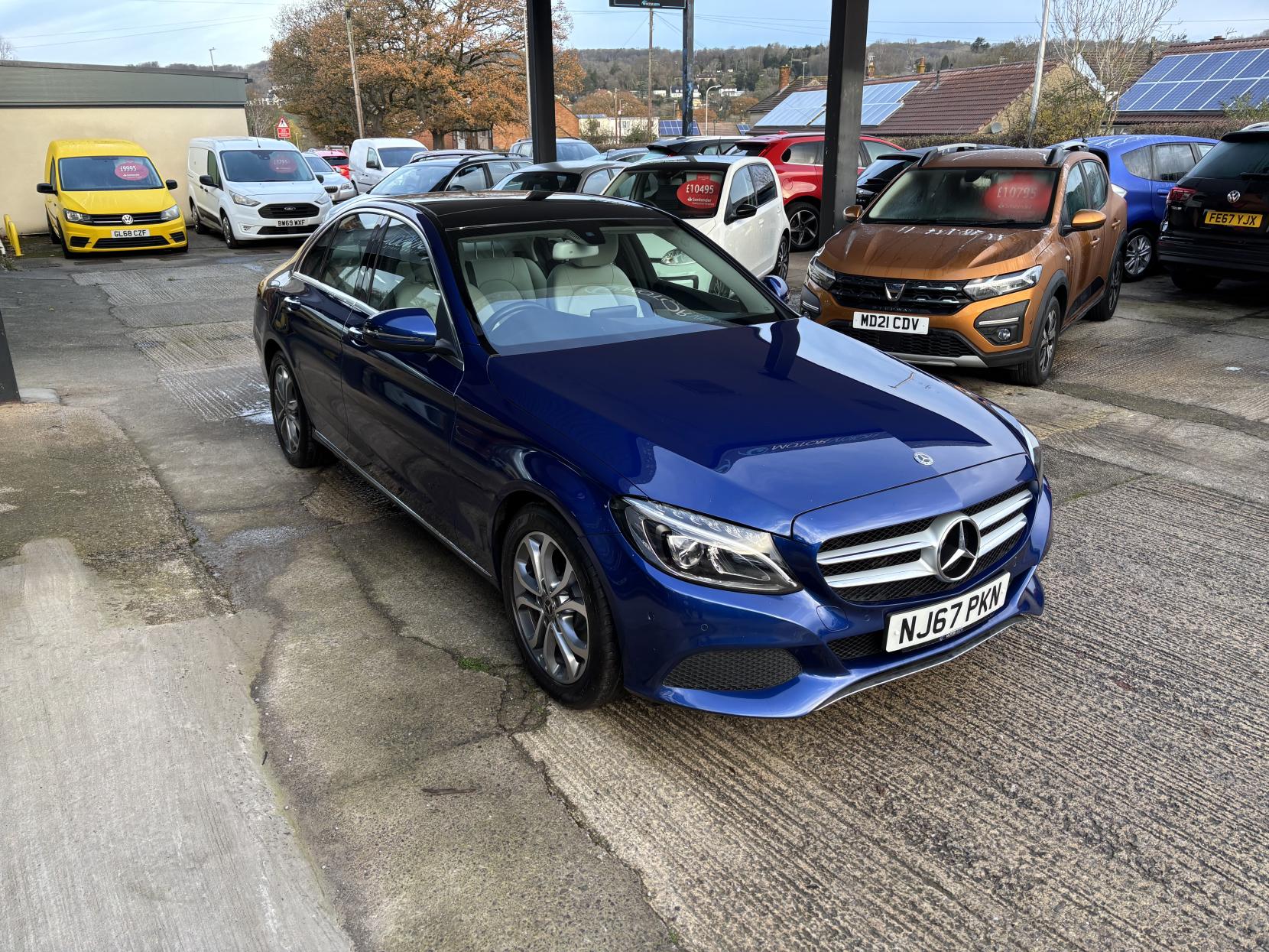 Mercedes-Benz C Class 2.0 C200 Sport (Premium) Saloon 4dr Petrol G-Tronic+ Euro 6 (s/s) (184 ps)