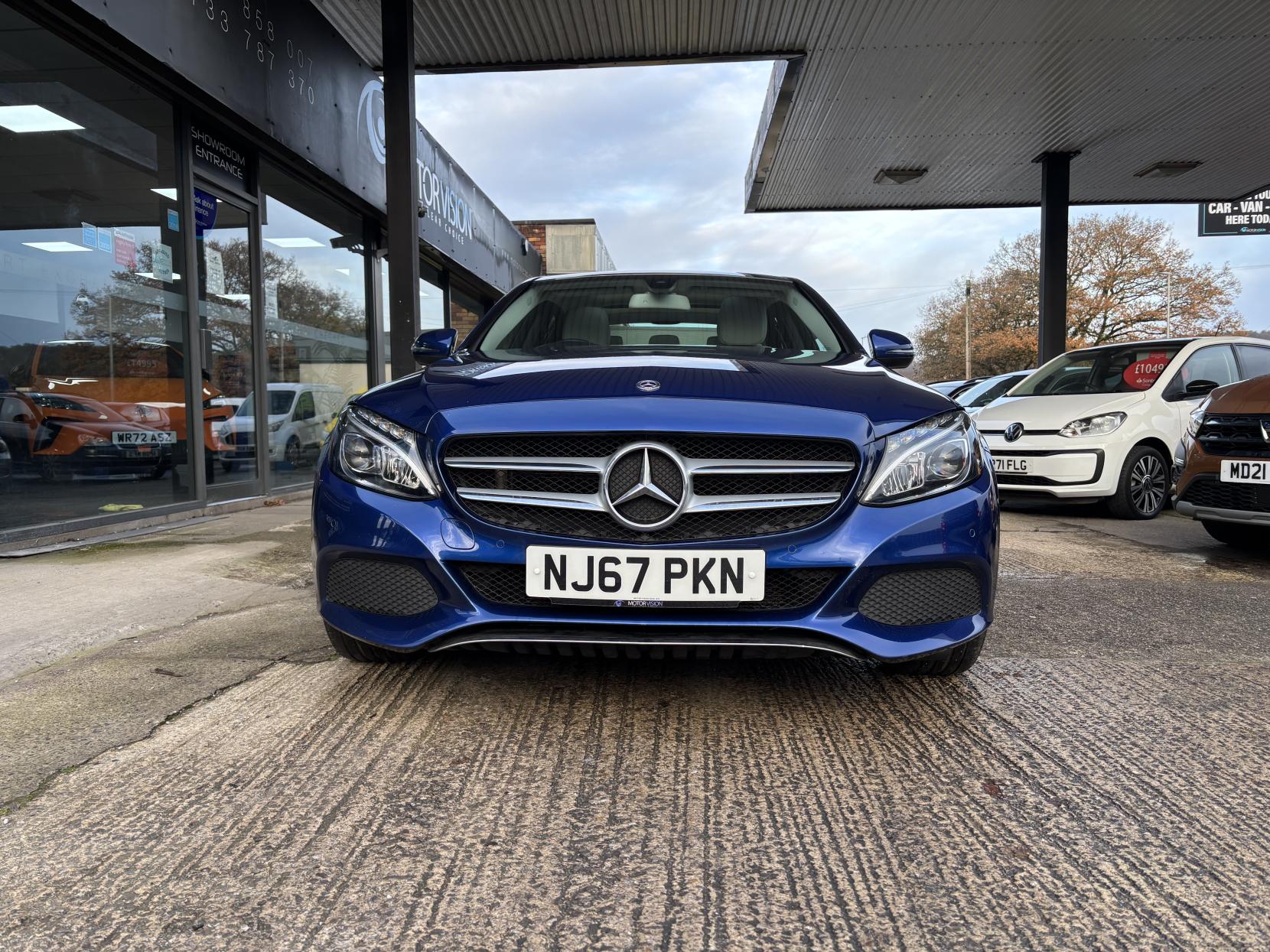 Mercedes-Benz C Class 2.0 C200 Sport (Premium) Saloon 4dr Petrol G-Tronic+ Euro 6 (s/s) (184 ps)