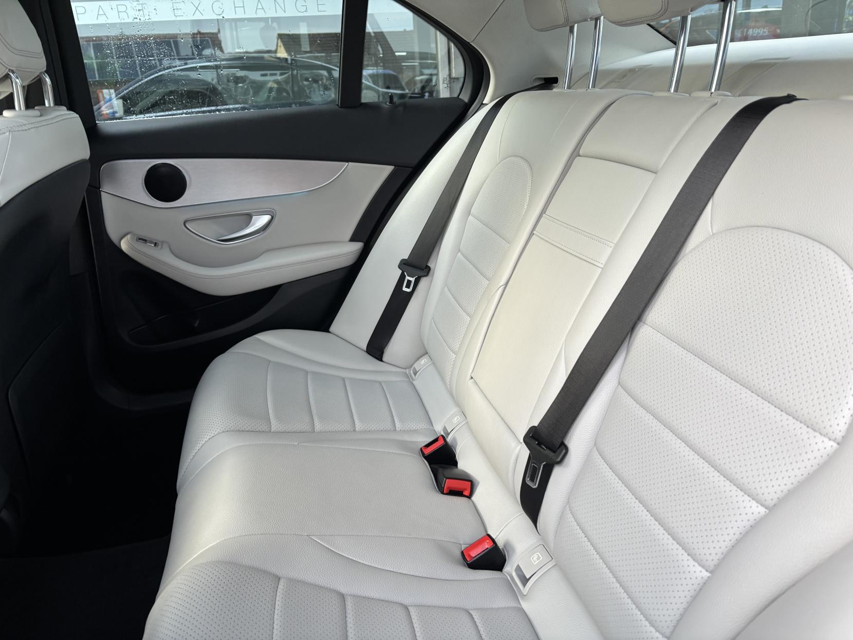 Mercedes-Benz C Class 2.0 C200 Sport (Premium) Saloon 4dr Petrol G-Tronic+ Euro 6 (s/s) (184 ps)