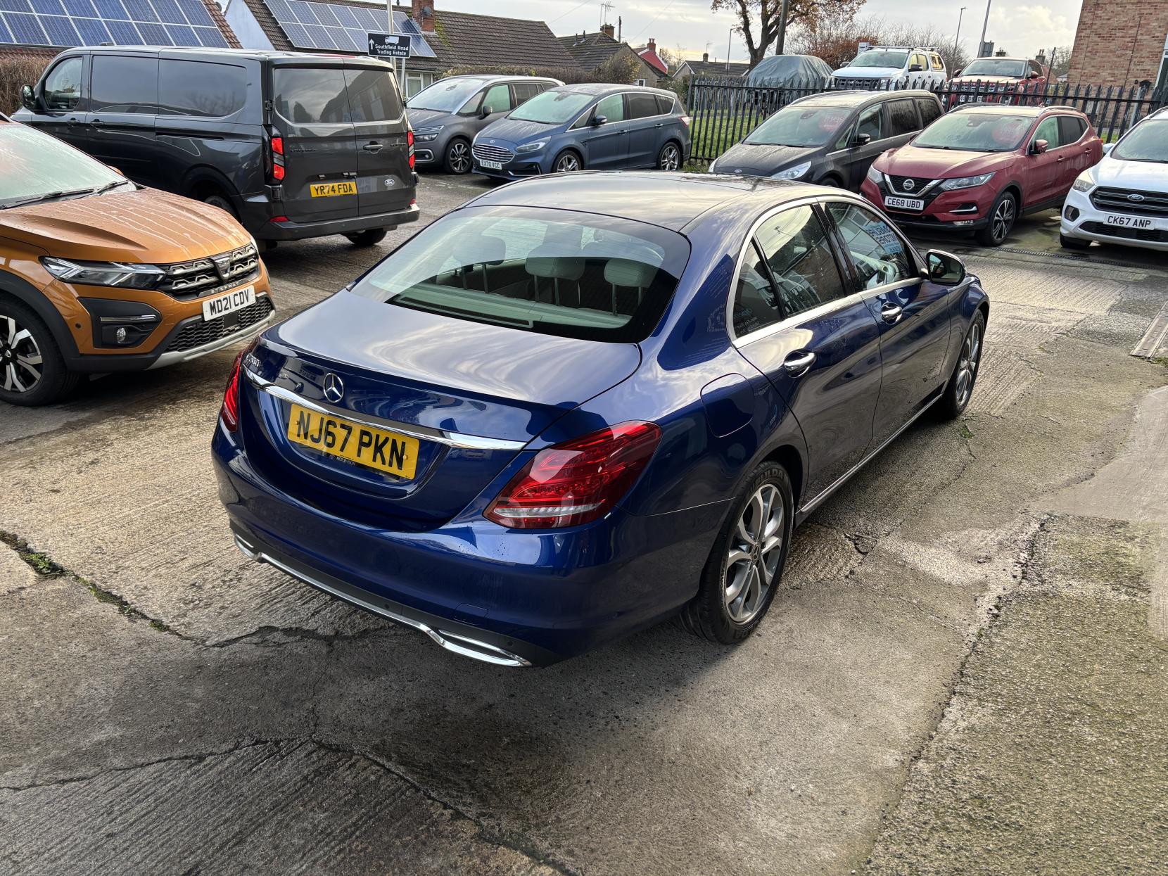 Mercedes-Benz C Class 2.0 C200 Sport (Premium) Saloon 4dr Petrol G-Tronic+ Euro 6 (s/s) (184 ps)