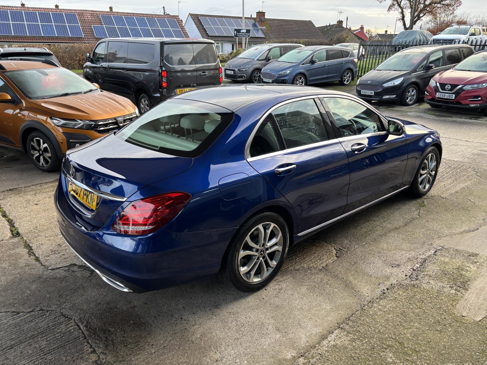 Mercedes-Benz C Class 2.0 C200 Sport (Premium) Saloon 4dr Petrol G-Tronic+ Euro 6 (s/s) (184 ps)