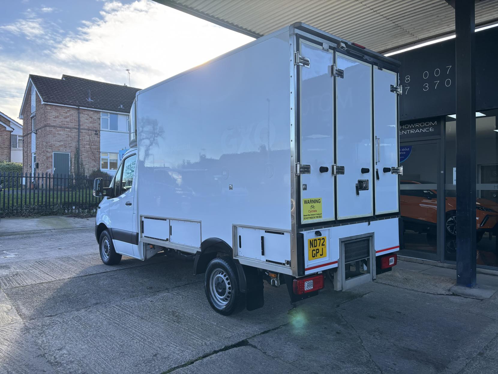 Mercedes-Benz Sprinter 2.0 315 CDI Progressive Temperature Controlled with standby Diesel Manual RWD L2 Euro 6 (s/s) (150 ps)