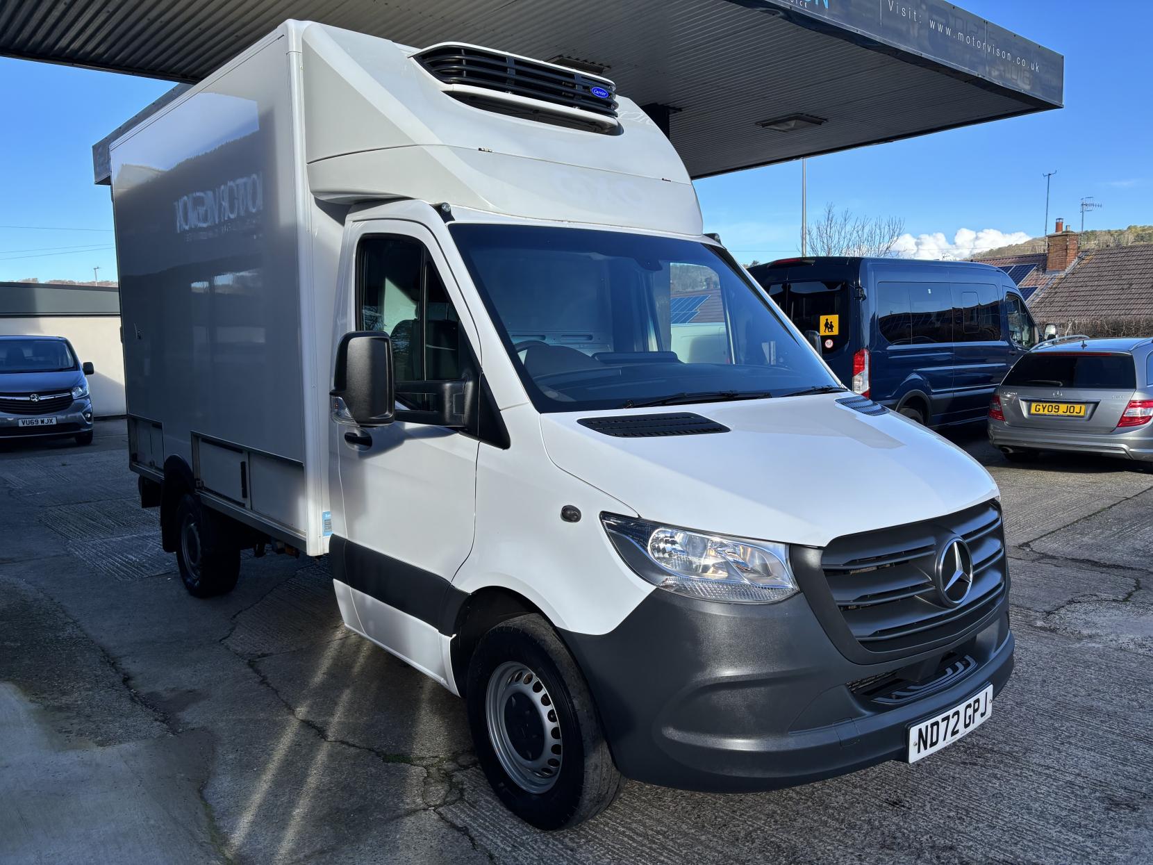 Mercedes-Benz Sprinter 2.0 315 CDI Progressive Temperature Controlled with standby Diesel Manual RWD L2 Euro 6 (s/s) (150 ps)