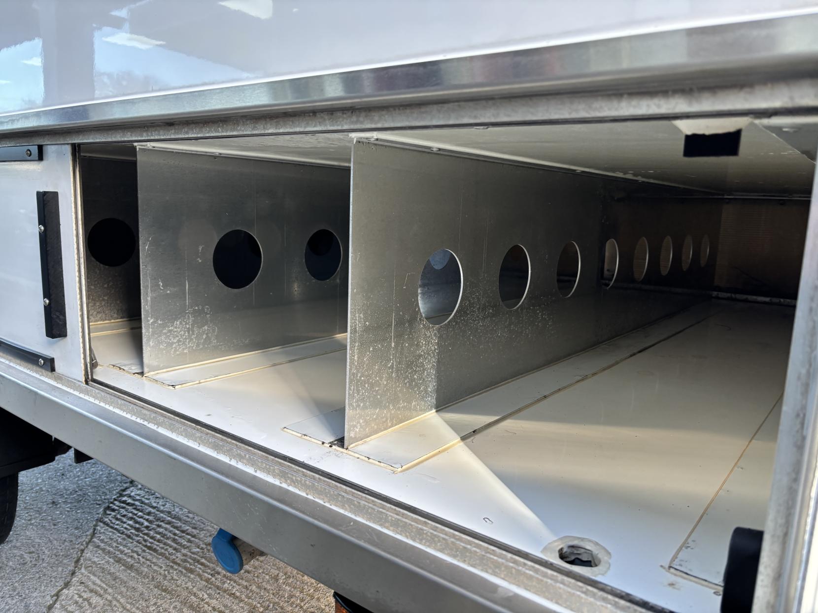 Mercedes-Benz Sprinter 2.0 315 CDI Progressive Temperature Controlled with standby Diesel Manual RWD L2 Euro 6 (s/s) (150 ps)