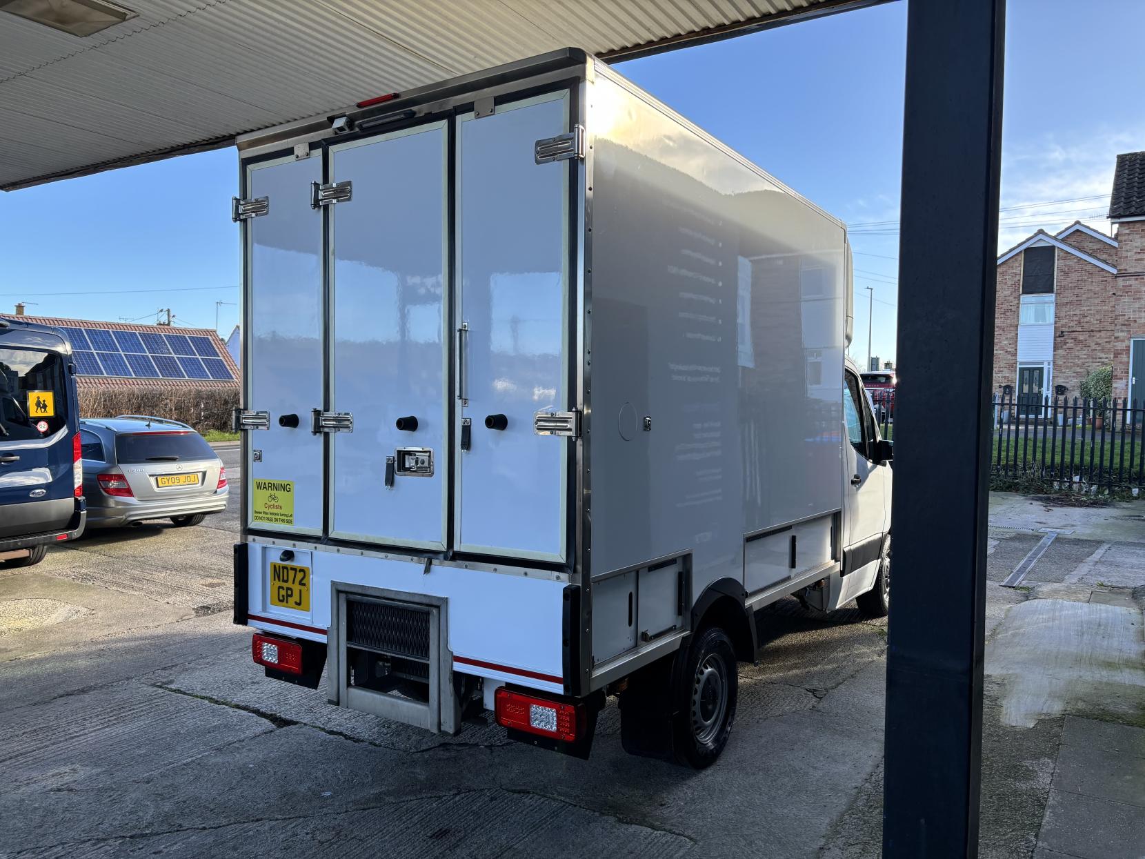 Mercedes-Benz Sprinter 2.0 315 CDI Progressive Temperature Controlled with standby Diesel Manual RWD L2 Euro 6 (s/s) (150 ps)