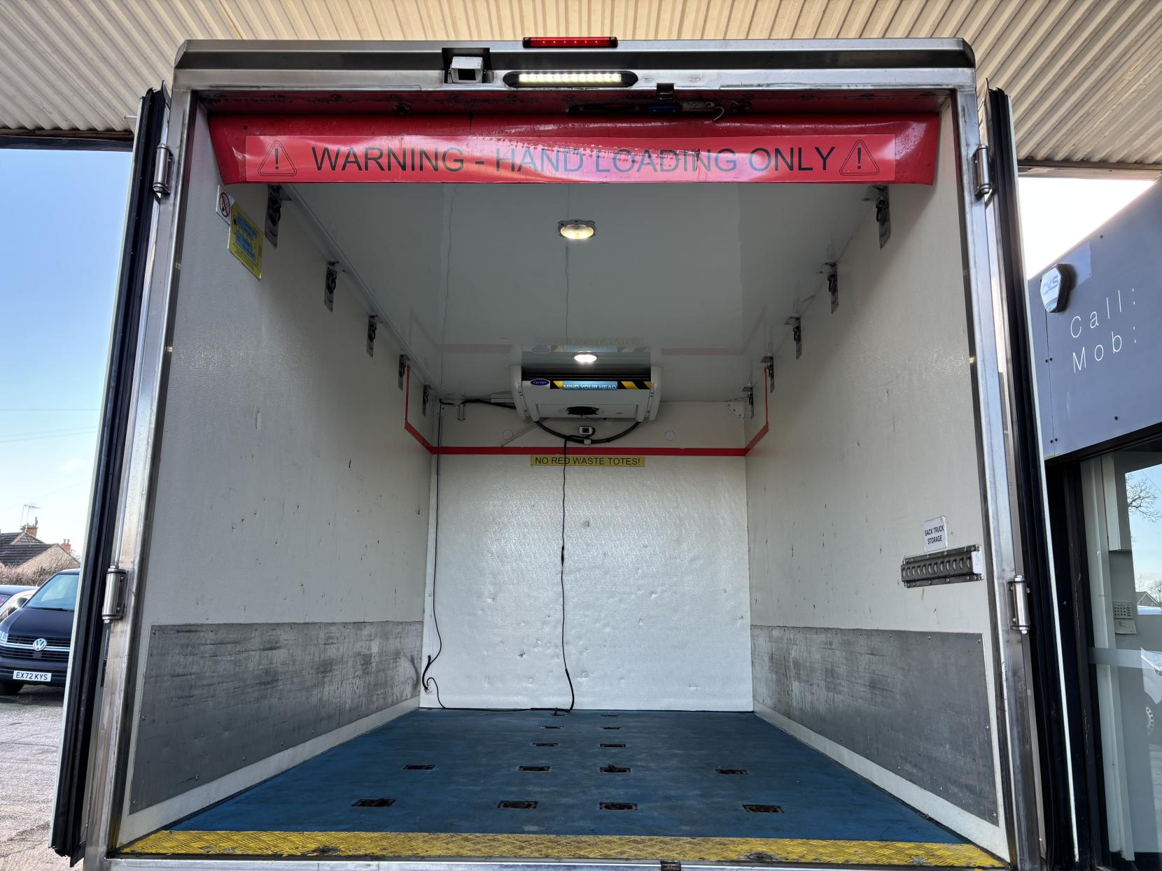 Mercedes-Benz Sprinter 2.0 315 CDI Progressive Temperature Controlled with standby Diesel Manual RWD L2 Euro 6 (s/s) (150 ps)