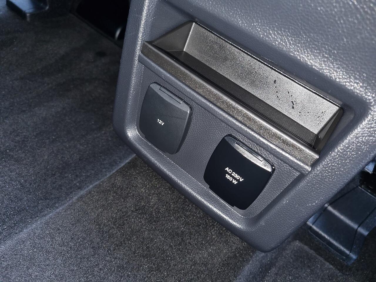 Ford S-Max 2.0 EcoBlue Titanium MPV 5dr Diesel Auto Euro 6 (s/s) (150 ps)