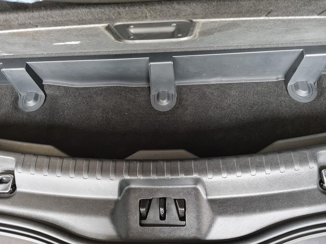 Ford S-Max 2.0 EcoBlue Titanium MPV 5dr Diesel Auto Euro 6 (s/s) (150 ps)