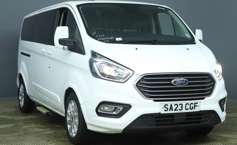 Ford Tourneo Custom 2.0 320 EcoBlue Titanium Minibus Double Cab 5dr Diesel Auto L2 Euro 6 (s/s) (130 ps)
