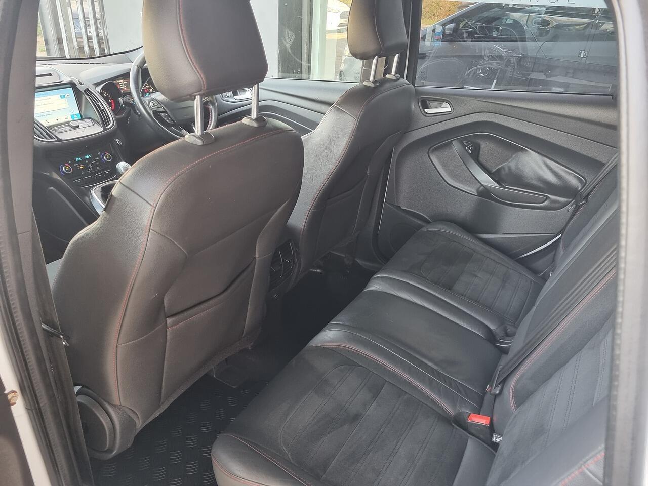 Ford Kuga 1.5 TDCi ST-Line SUV 5dr Diesel Manual Euro 6 (s/s) (120 ps)