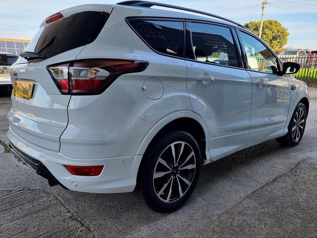 Ford Kuga 1.5 TDCi ST-Line SUV 5dr Diesel Manual Euro 6 (s/s) (120 ps)