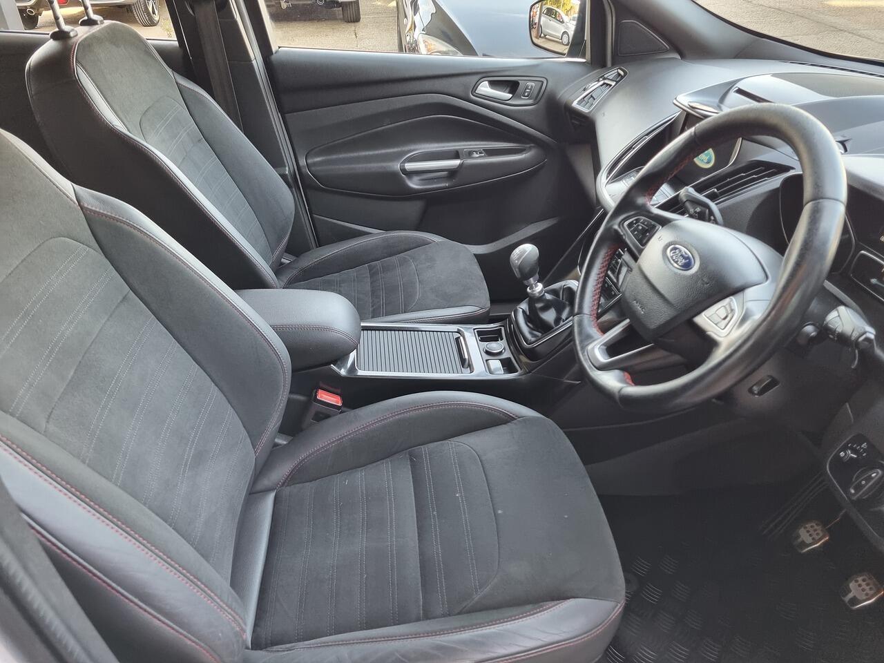 Ford Kuga 1.5 TDCi ST-Line SUV 5dr Diesel Manual Euro 6 (s/s) (120 ps)