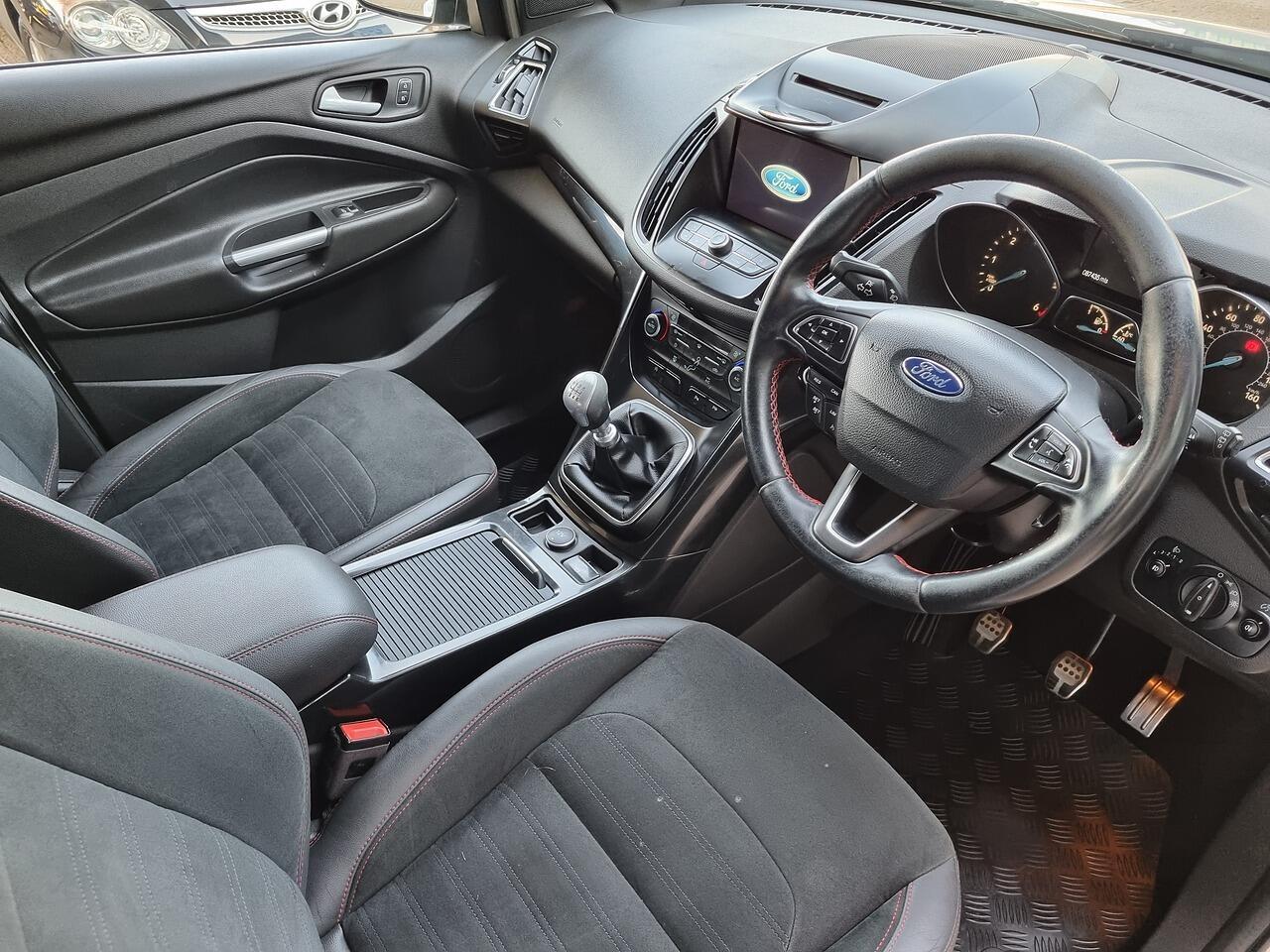 Ford Kuga 1.5 TDCi ST-Line SUV 5dr Diesel Manual Euro 6 (s/s) (120 ps)