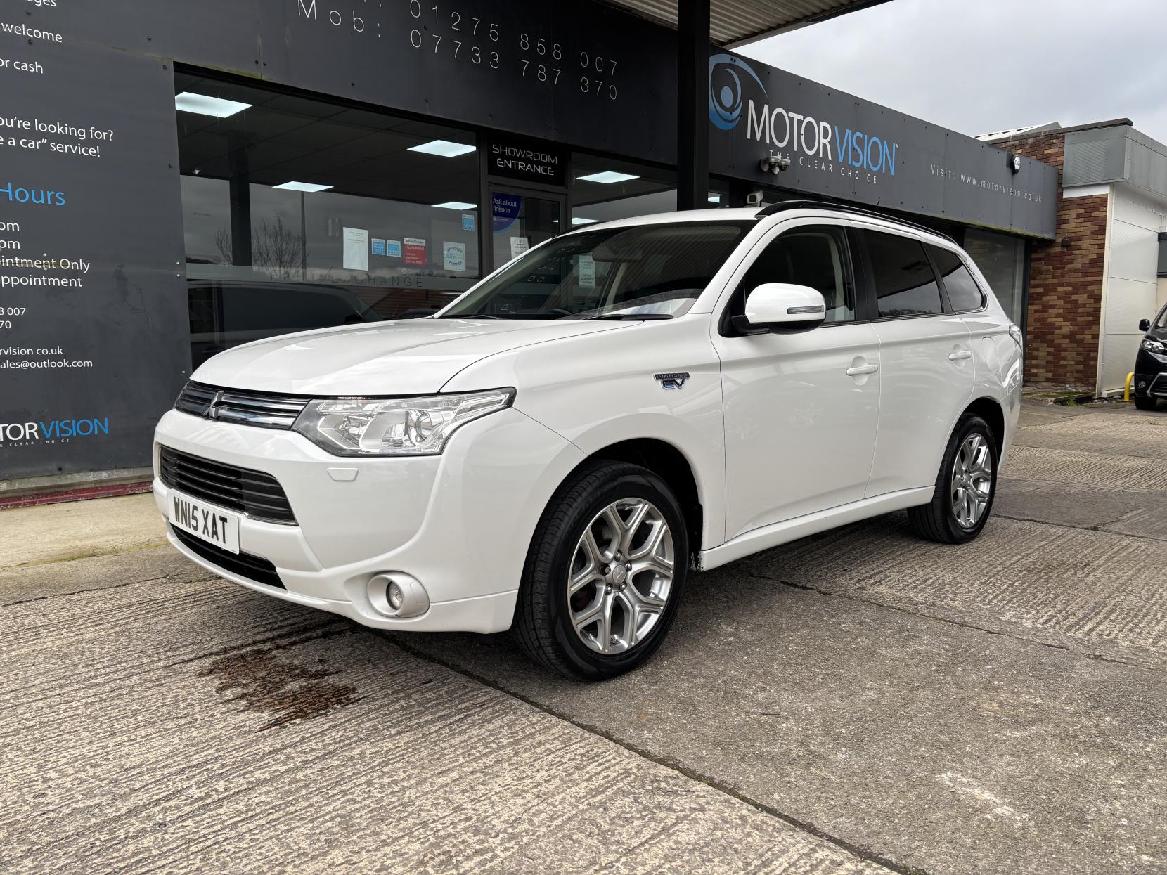 Mitsubishi Outlander 2.0h 12kWh GX4h SUV 5dr Petrol Plug-in Hybrid CVT 4WD Euro 5 (s/s) (200 ps)