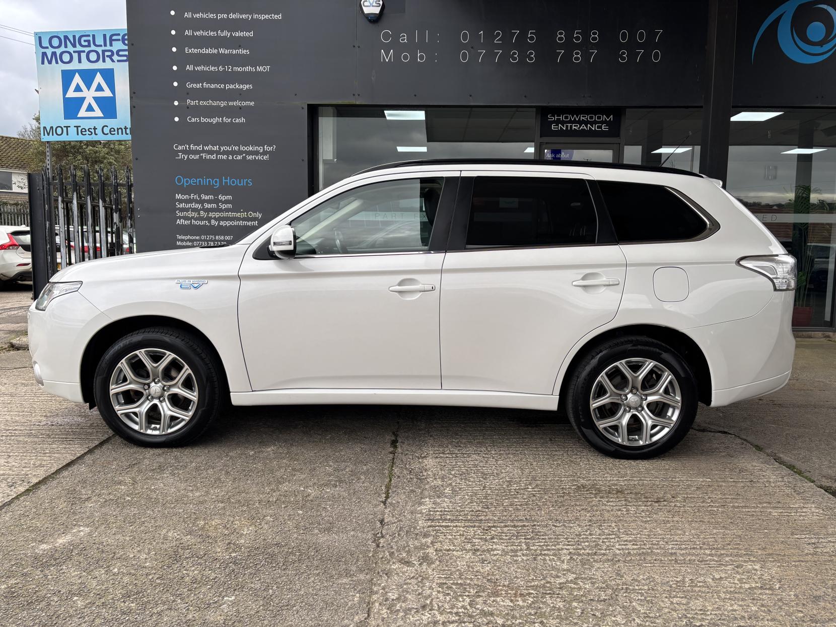 Mitsubishi Outlander 2.0h 12kWh GX4h SUV 5dr Petrol Plug-in Hybrid CVT 4WD Euro 5 (s/s) (200 ps)