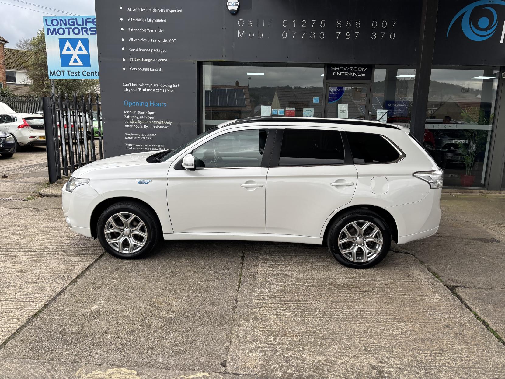 Mitsubishi Outlander 2.0h 12kWh GX4h SUV 5dr Petrol Plug-in Hybrid CVT 4WD Euro 5 (s/s) (200 ps)