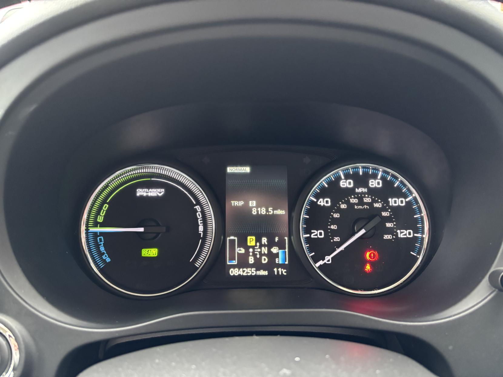 Mitsubishi Outlander 2.0h 12kWh GX4h SUV 5dr Petrol Plug-in Hybrid CVT 4WD Euro 5 (s/s) (200 ps)