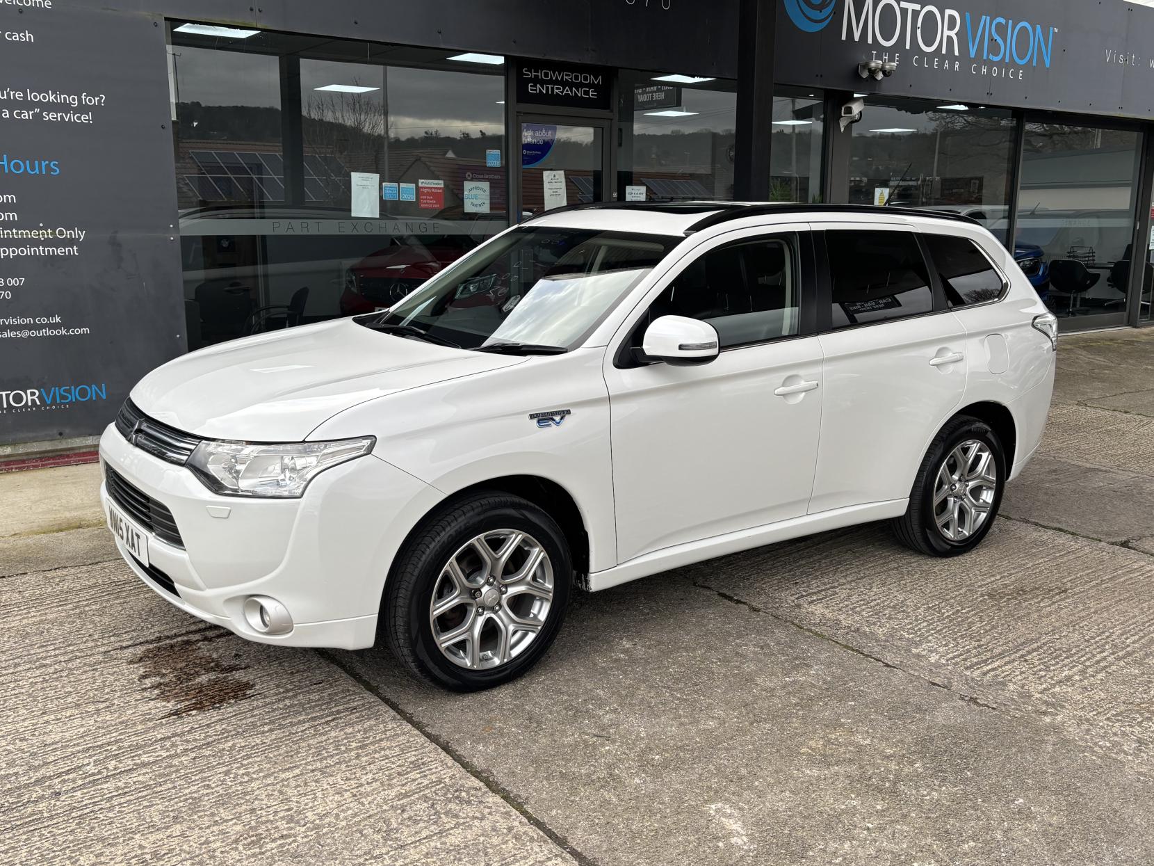 Mitsubishi Outlander 2.0h 12kWh GX4h SUV 5dr Petrol Plug-in Hybrid CVT 4WD Euro 5 (s/s) (200 ps)
