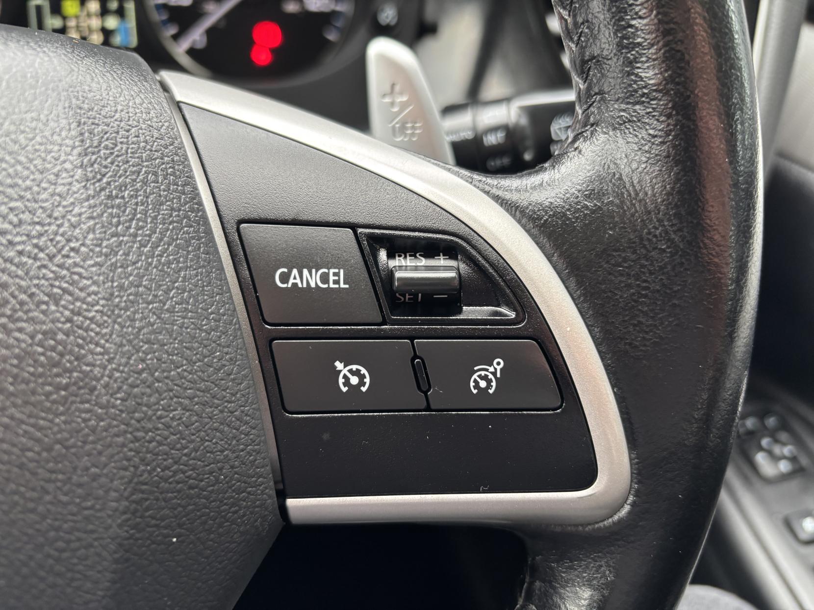 Mitsubishi Outlander 2.0h 12kWh GX4h SUV 5dr Petrol Plug-in Hybrid CVT 4WD Euro 5 (s/s) (200 ps)