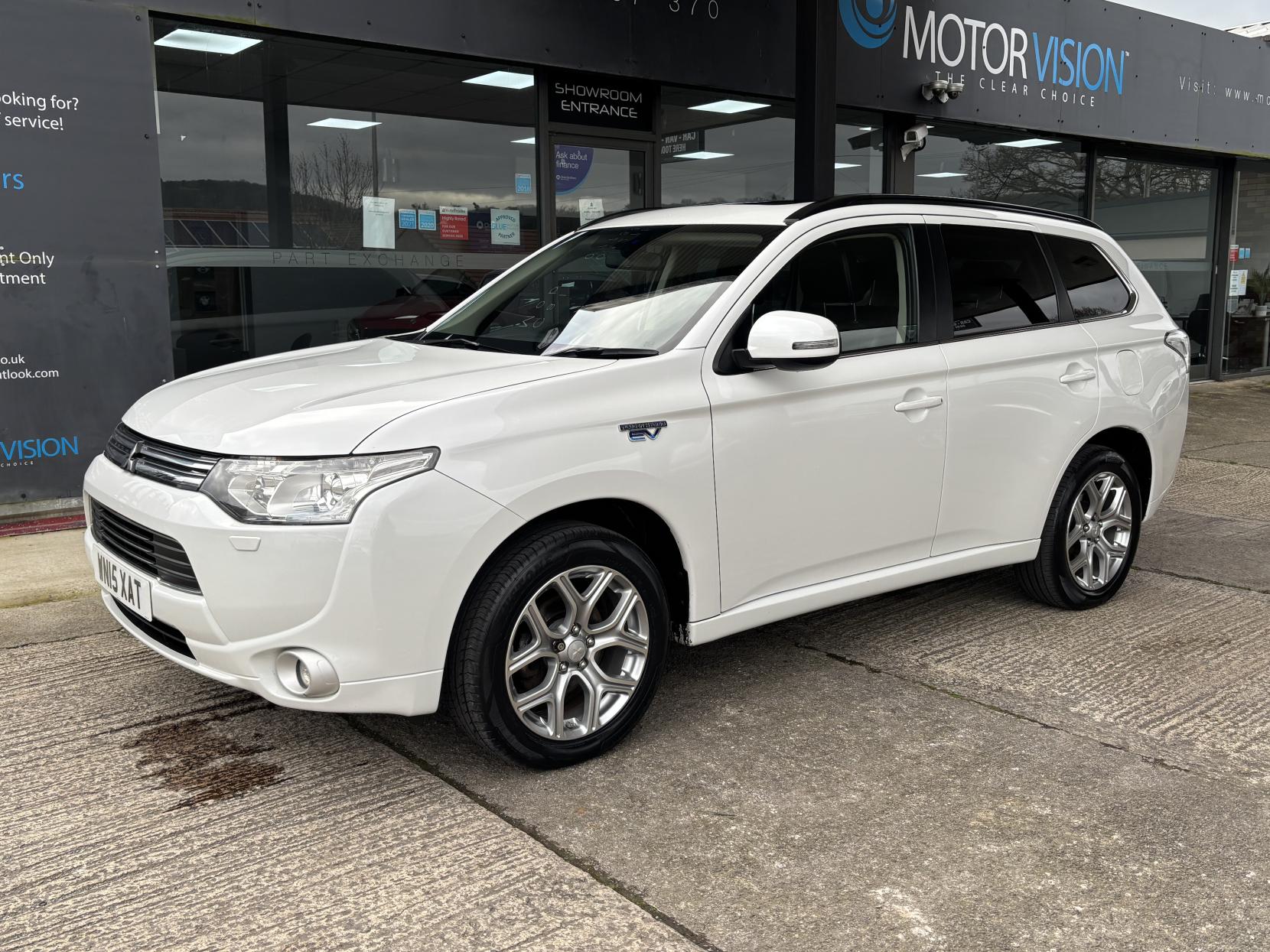 Mitsubishi Outlander 2.0h 12kWh GX4h SUV 5dr Petrol Plug-in Hybrid CVT 4WD Euro 5 (s/s) (200 ps)