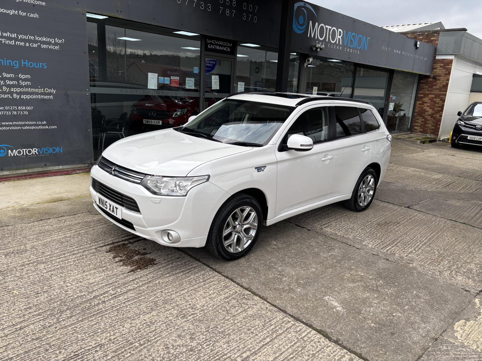 Mitsubishi Outlander 2.0h 12kWh GX4h SUV 5dr Petrol Plug-in Hybrid CVT 4WD Euro 5 (s/s) (200 ps)