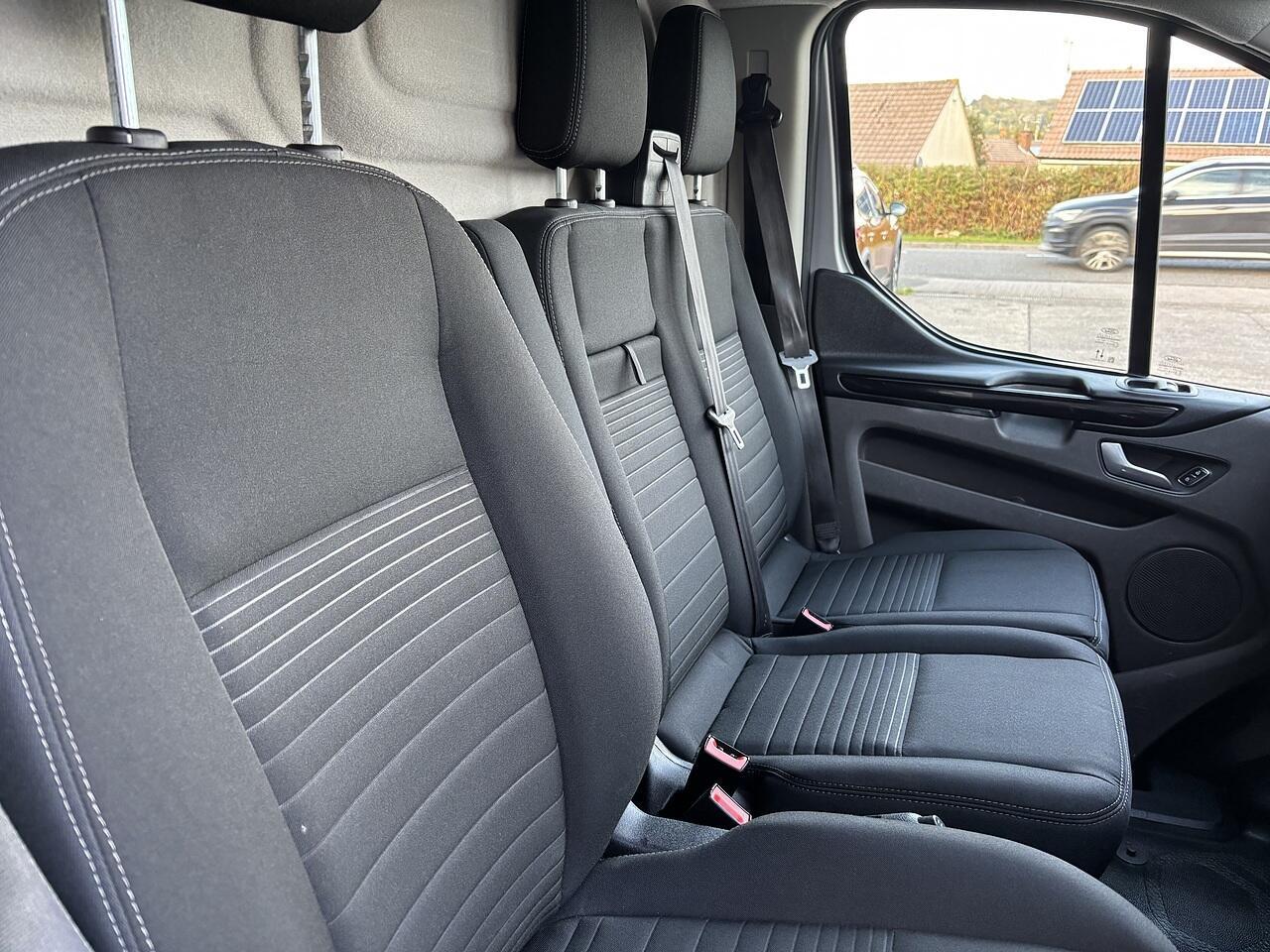 Ford Transit Custom 2.0 300 EcoBlue Limited Panel Van 5dr Diesel Manual L2 H1 Euro 6 (s/s) (170 ps)