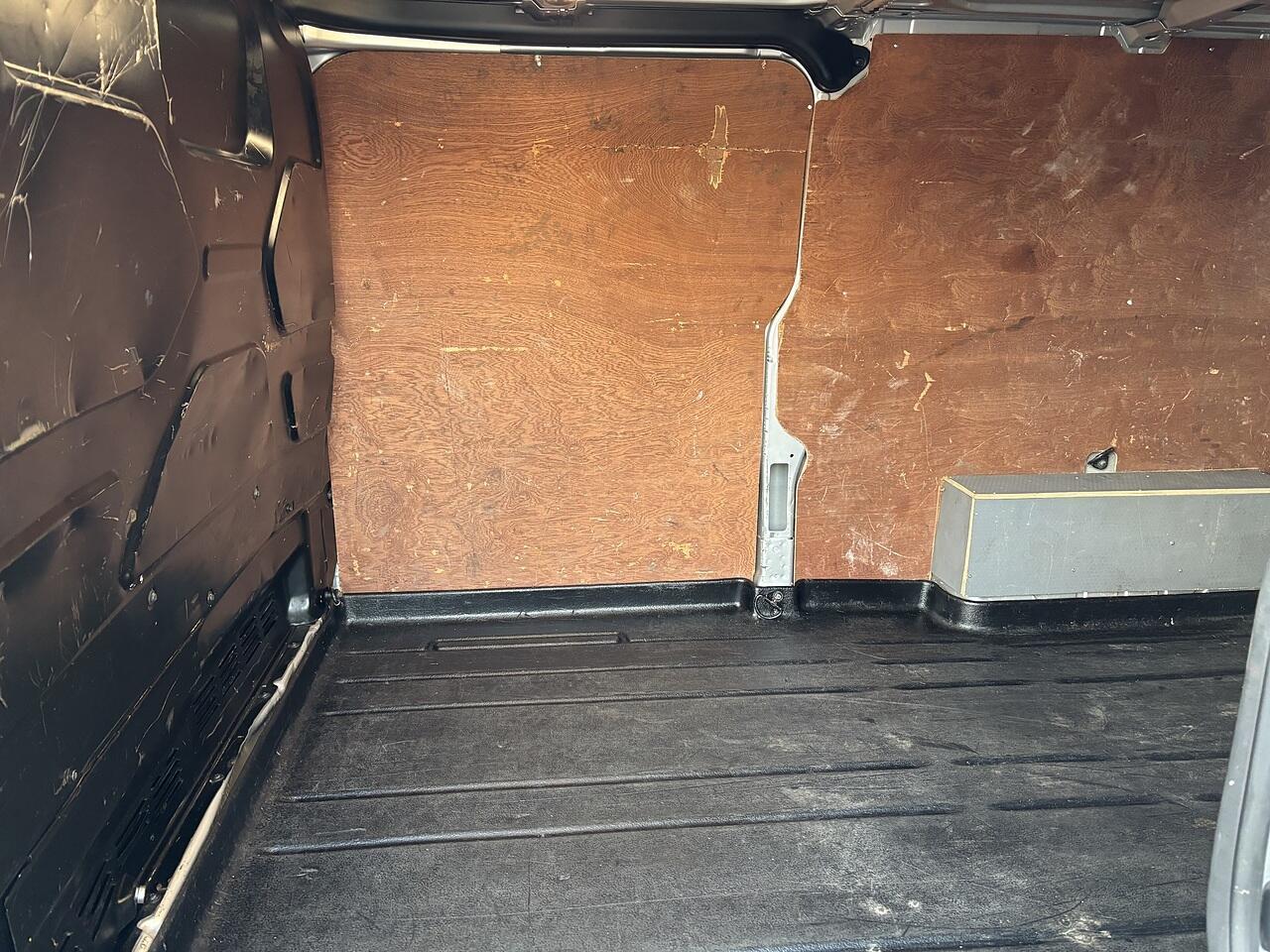 Ford Transit Custom 2.0 300 EcoBlue Limited Panel Van 5dr Diesel Manual L2 H1 Euro 6 (s/s) (170 ps)