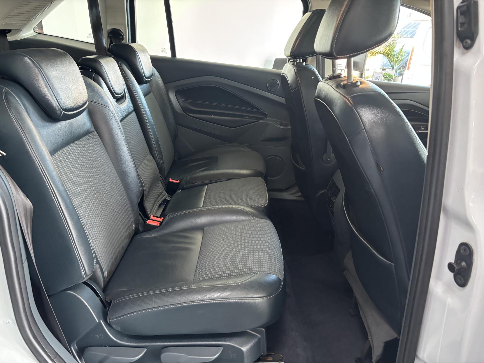 Ford Grand C-Max 1.6 TDCi Titanium X MPV 5dr Diesel Manual Euro 5 (115 ps)