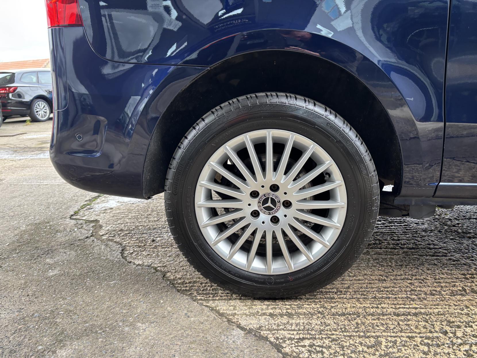 Mercedes-Benz Vito 2.0 119 CDI Premium Crew Van 5dr Diesel G-Tronic RWD L1 Euro 6 (s/s) (190 ps)