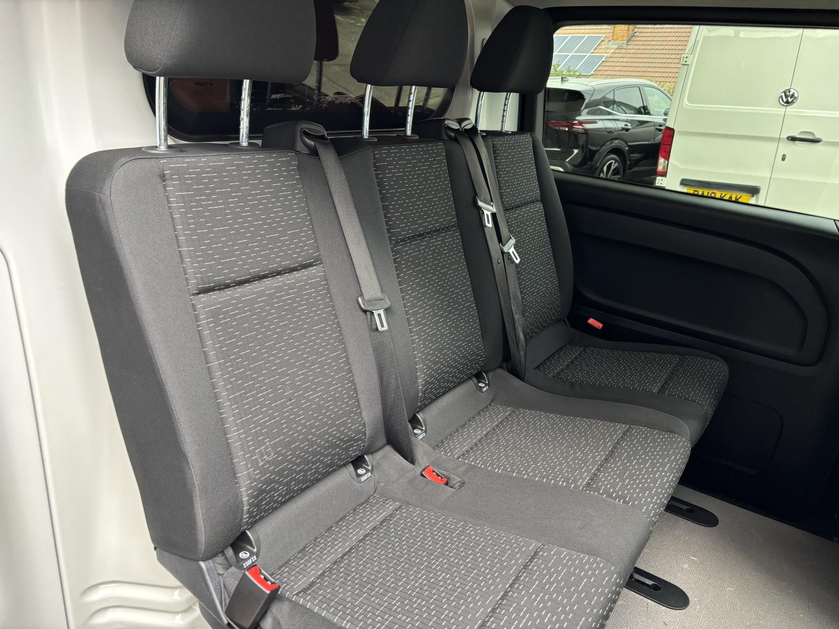 Mercedes-Benz Vito 2.0 119 CDI Premium Crew Van 5dr Diesel G-Tronic RWD L1 Euro 6 (s/s) (190 ps)