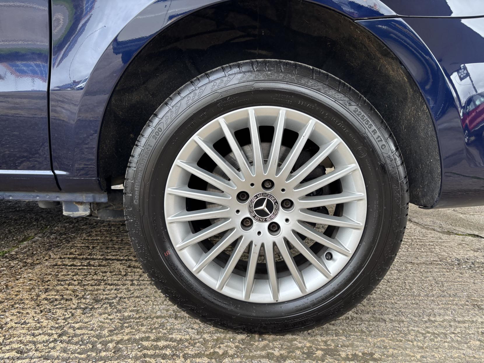 Mercedes-Benz Vito 2.0 119 CDI Premium Crew Van 5dr Diesel G-Tronic RWD L1 Euro 6 (s/s) (190 ps)