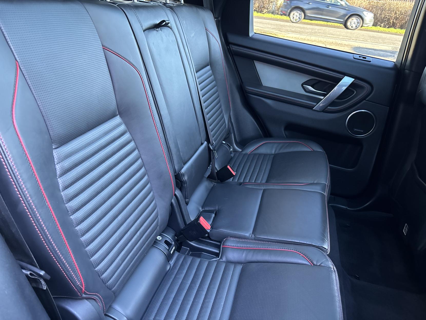 Land Rover Discovery Sport 1.5 P300e 12.2kWh R-Dynamic HSE SUV 5dr Petrol Plug-in Hybrid Auto 4WD Euro 6 (s/s) (309 ps)