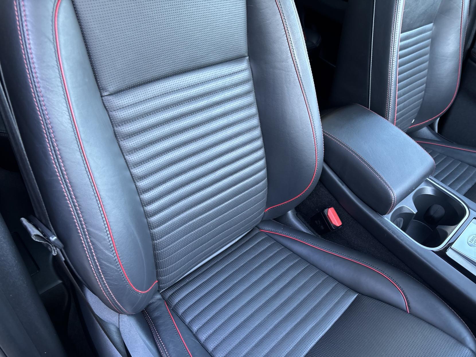 Land Rover Discovery Sport 1.5 P300e 12.2kWh R-Dynamic HSE SUV 5dr Petrol Plug-in Hybrid Auto 4WD Euro 6 (s/s) (309 ps)