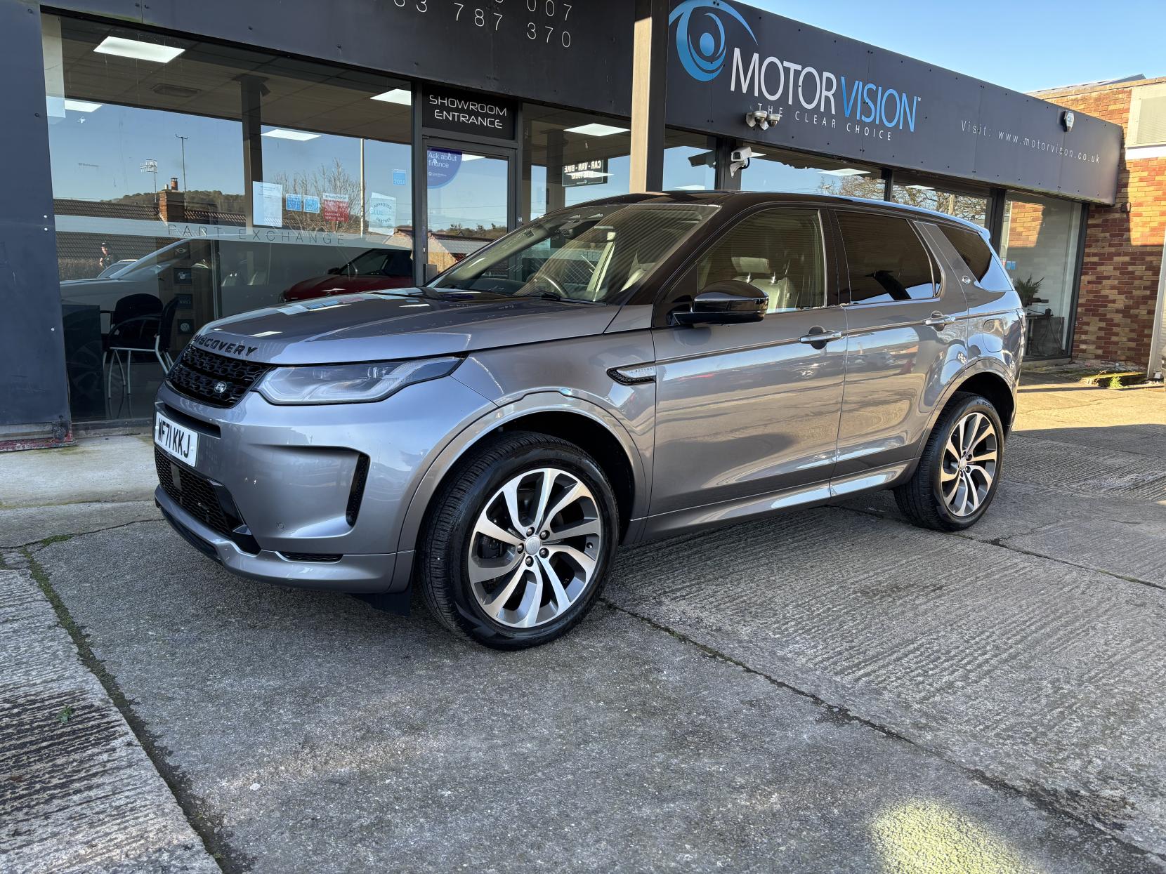Land Rover Discovery Sport 1.5 P300e 12.2kWh R-Dynamic HSE SUV 5dr Petrol Plug-in Hybrid Auto 4WD Euro 6 (s/s) (309 ps)