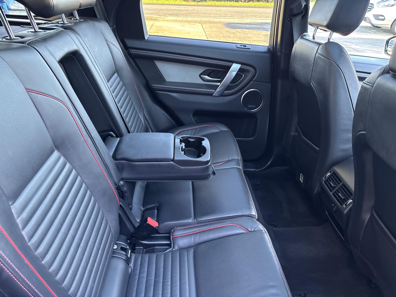 Land Rover Discovery Sport 1.5 P300e 12.2kWh R-Dynamic HSE SUV 5dr Petrol Plug-in Hybrid Auto 4WD Euro 6 (s/s) (309 ps)