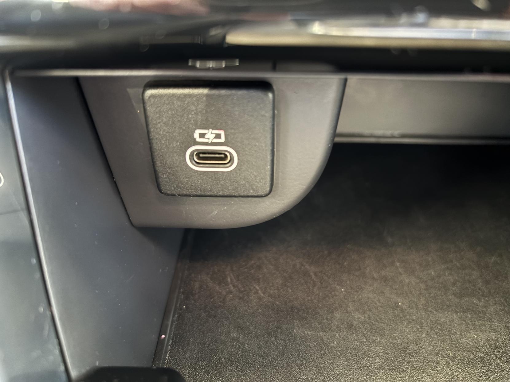 Land Rover Discovery Sport 1.5 P300e 12.2kWh R-Dynamic HSE SUV 5dr Petrol Plug-in Hybrid Auto 4WD Euro 6 (s/s) (309 ps)