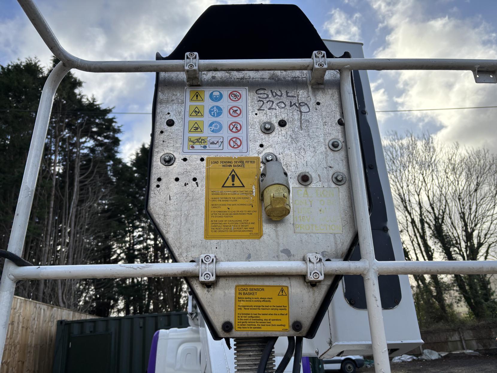 Nissan Cabstar Cherry Picker dCi 35.13 Pro 2.5 3dr Specialist Vehicle Manual Diesel