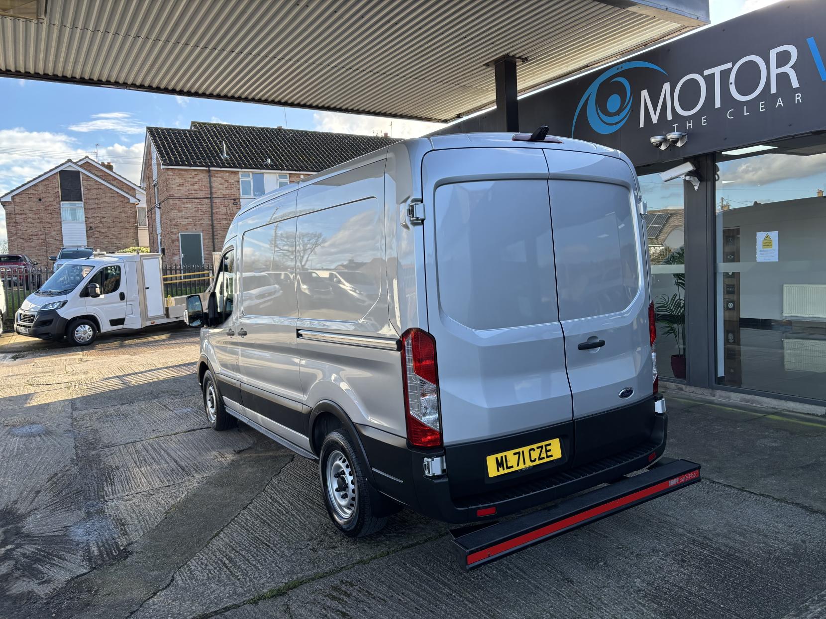 Ford Transit 2.0 350 EcoBlue Refrigerated Temperature Controlled with standby Leader 5dr Diesel Auto FWD L2 H2 Euro 6 (s/s) (130 ps)