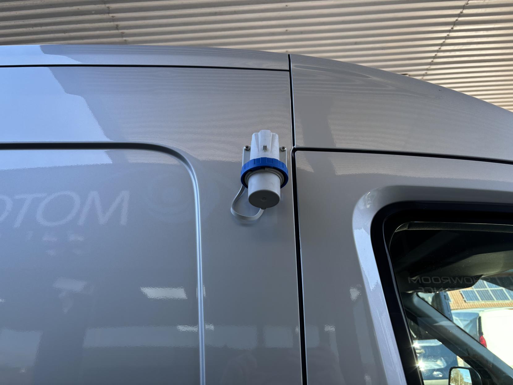 Ford Transit 2.0 350 EcoBlue Refrigerated Temperature Controlled with standby Leader 5dr Diesel Auto FWD L2 H2 Euro 6 (s/s) (130 ps)