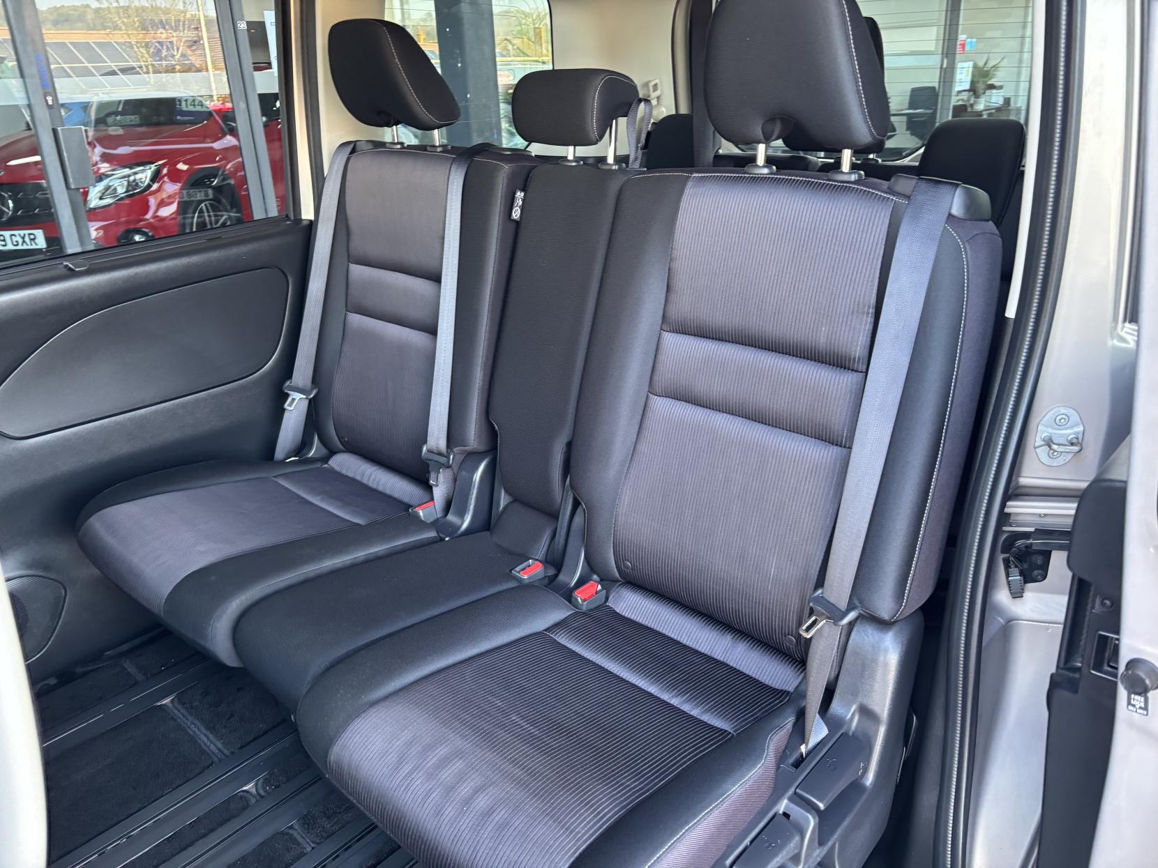 Nissan Serena Nissan Serena 2.0 Hybrid Highway Star